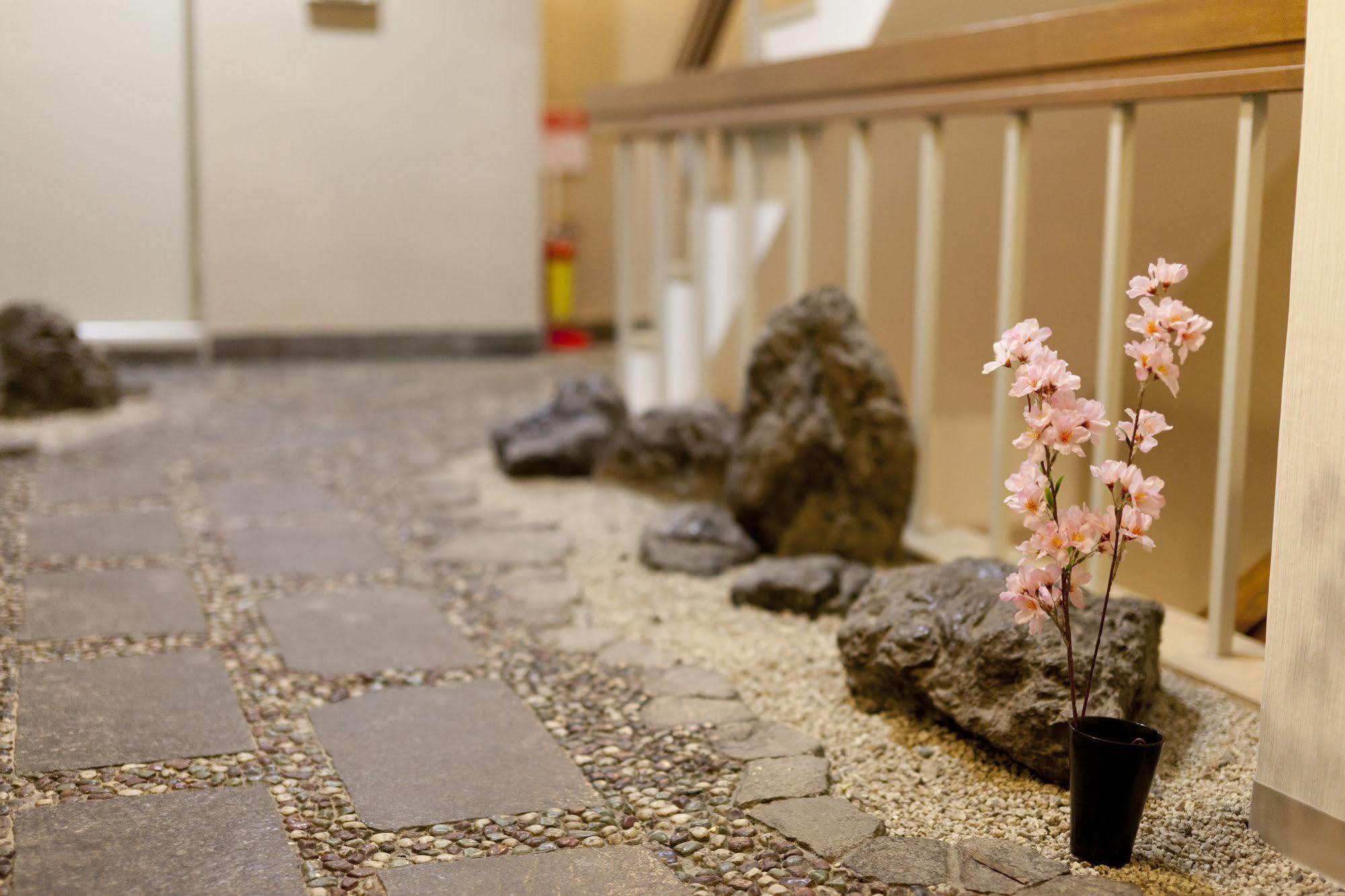 Hotel Shin Okubo Sekitei à Tōkyō Extérieur photo